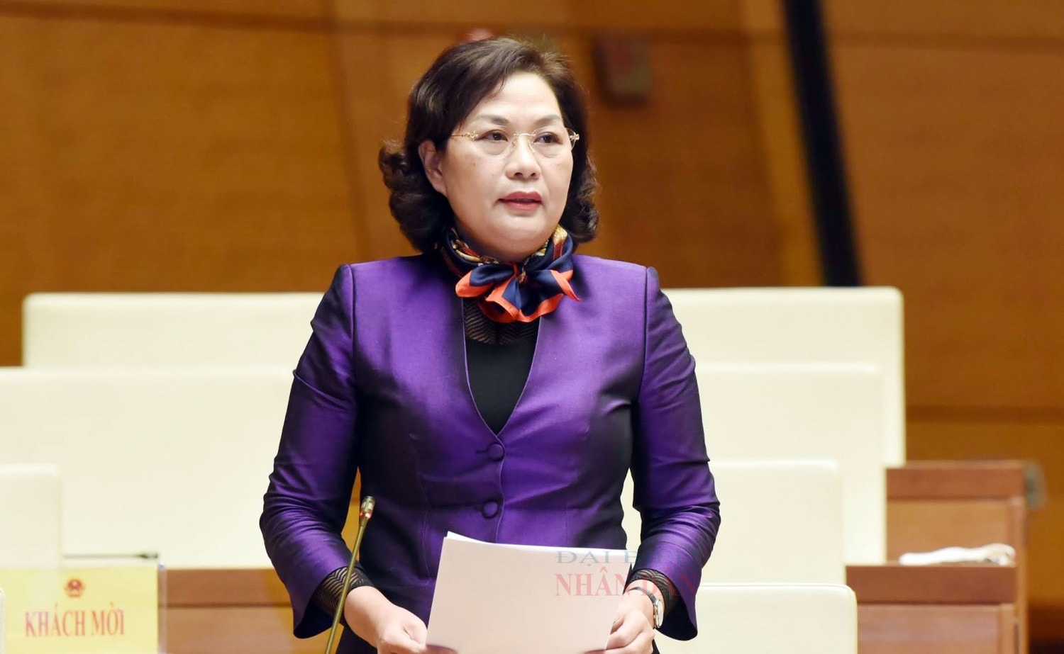 Thống đốc Ngân hàng Nhà nước Nguyễn Thị Hồng phát biểu tại Hội trường Ảnh: Quang Khánh