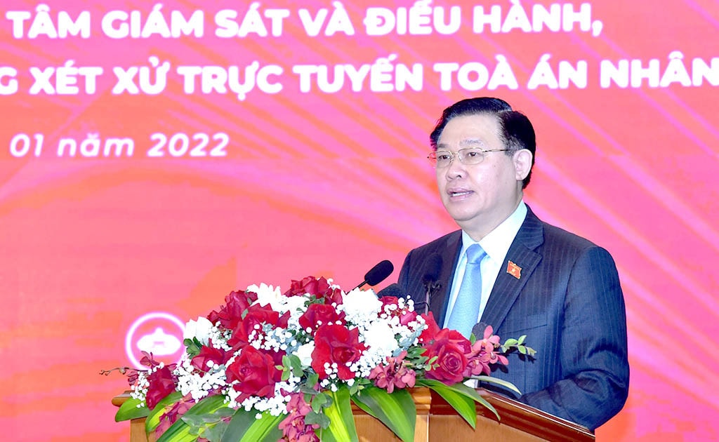 Chủ tịch Quốc hội Vương Đình Huệ phát biểu