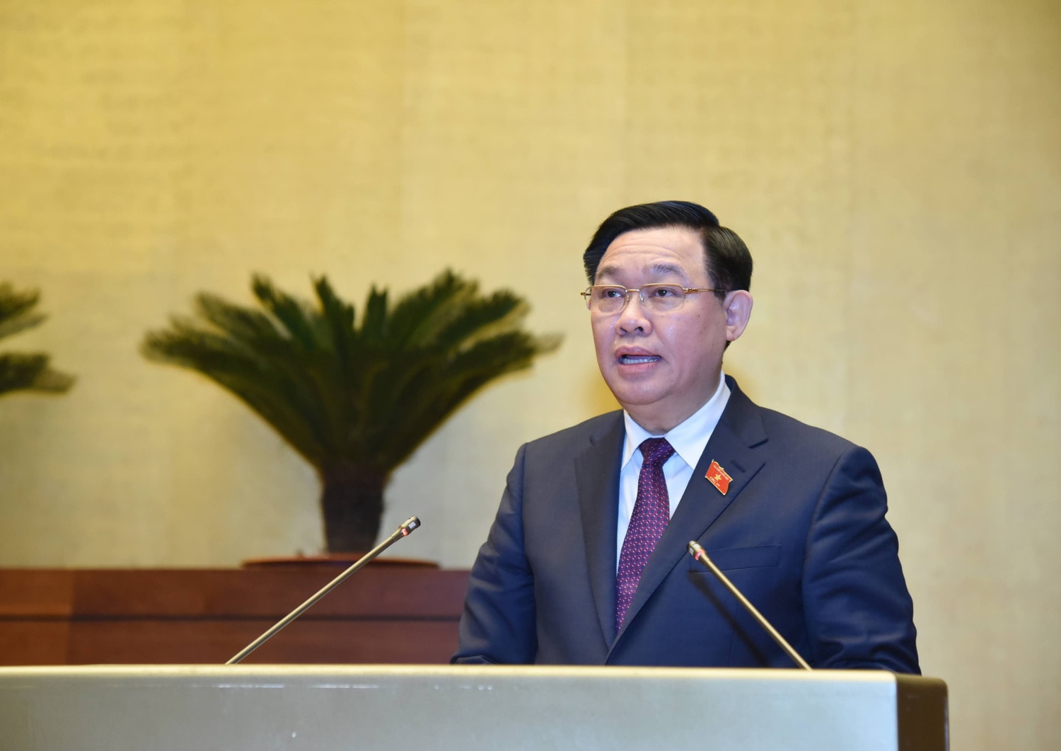 Chủ tịch Quốc hội Vương Đình Huệ phát biểu bế mạc Kỳ họp bất thường lần thứ Nhất, Quốc hội Khoá XV Ảnh: Quang Khánh Chủ tịch Quốc hội Vương Đình Huệ phát biểu bế mạc Kỳ họp bất thường lần thứ Nhất, Quốc hội Khoá XV Ảnh: Quang Khánh