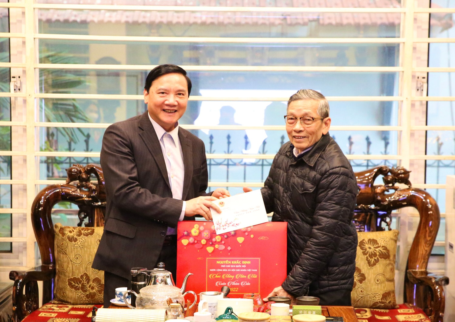 Phó chủ tịch Quốc hội Nguyễn Khắc Định đến thăm và chúc tết gia đình nguyên Phó Chủ tịch Quốc hội Khoá XI Nguyễn Văn Yểu