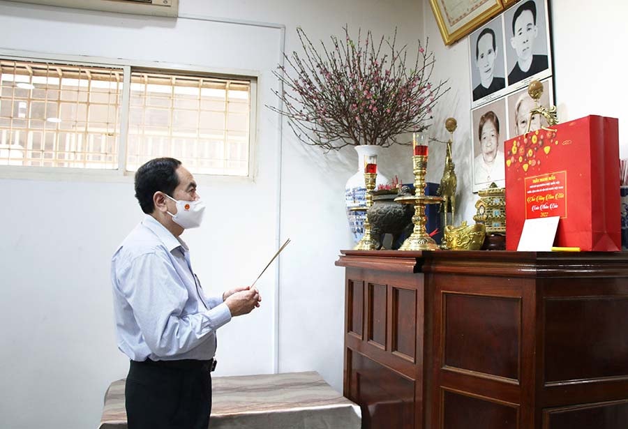 Phó Chủ tịch Thường trực Quốc hội Trần Thanh Mẫn dâng hưởng tưởng nhớ nguyên Phó Chủ tịch Uỷ ban Thường vụ Quốc hội Khoá VI Phạm Văn Đáng