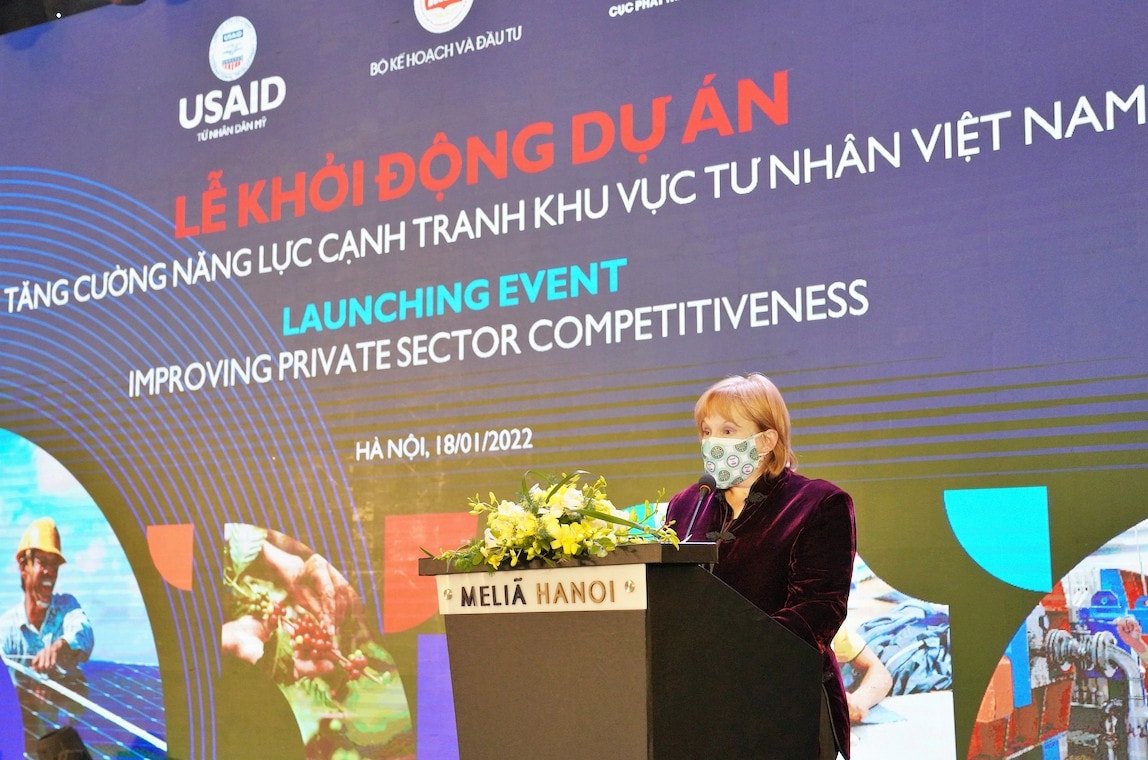  Giám đốc USAID Việt Nam Ann Marie Yastishockn phát biểu tại buổi lễ
