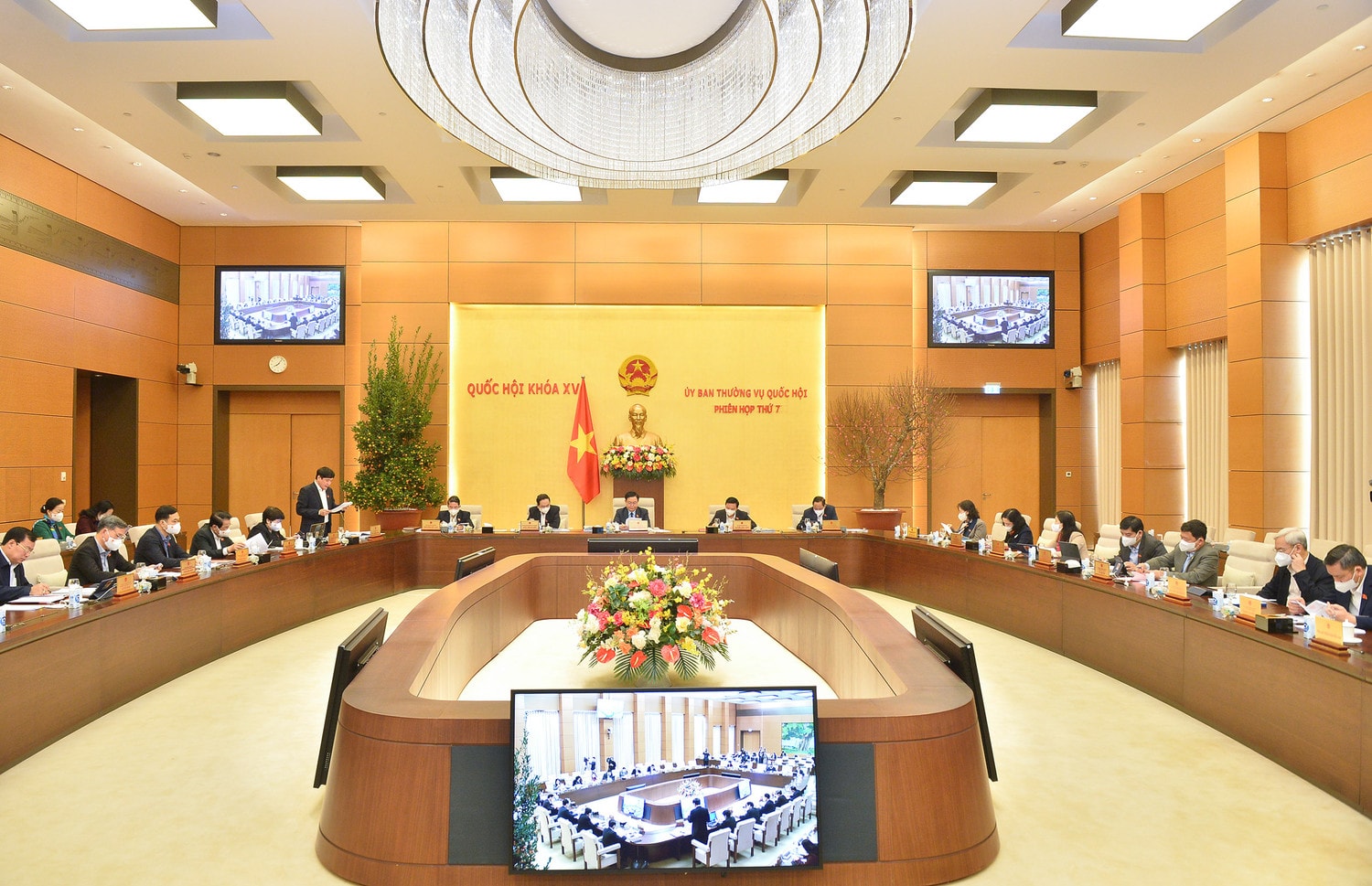 Quang cảnh phiên họp
