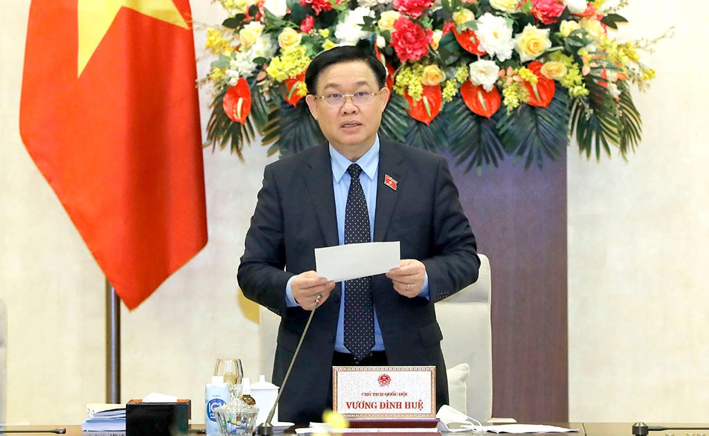 Chủ tịch Quốc hội Vương Đình Huệ chủ trì phiên họp