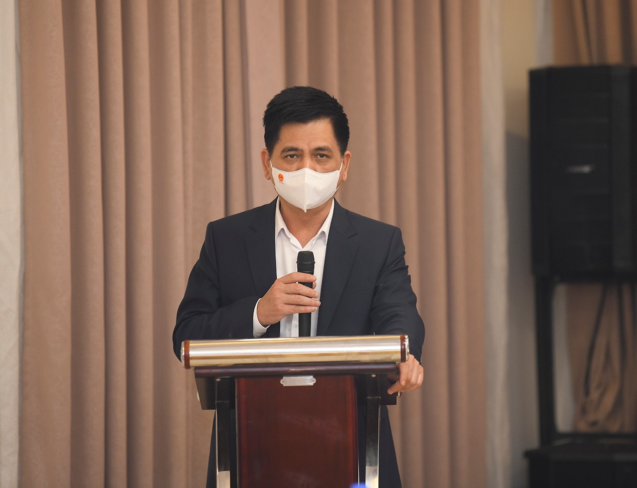 Phó Chủ tịch Hội đồng Dân tộc Nguyễn Lâm Thành phát biểu