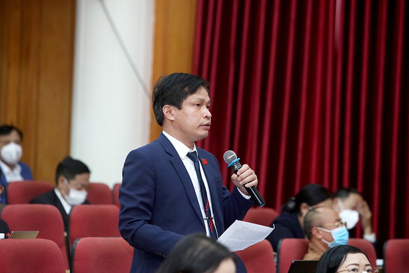 Đại biểu chất vấn tại Kỳ họp thứ 4, HĐND tỉnh Hà Tĩnh Khóa XVIII
