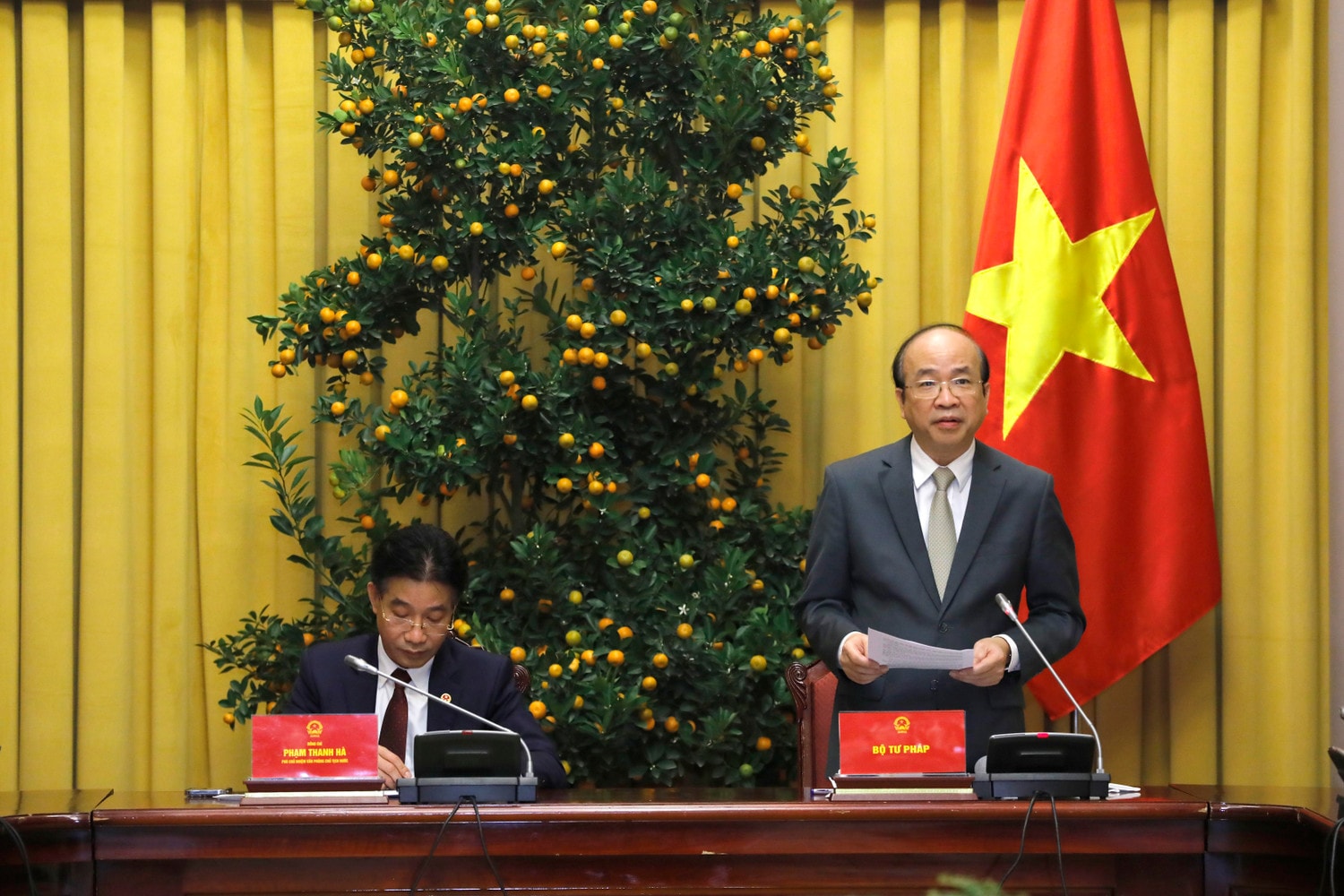 	Thứ trưởng Bộ Tư pháp Phan Chí Hiếu
