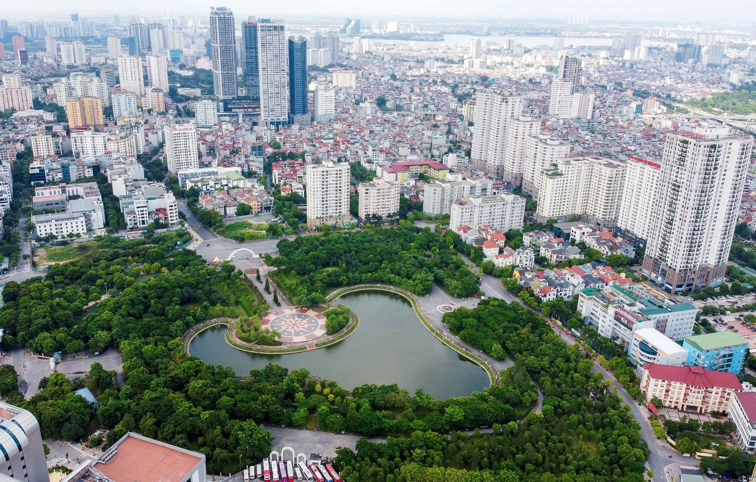 	Thời gian qua, Hà Nội đã lãnh đạo, tổ chức triển khai thực hiện Luật Quy hoạch nghiêm túc, đồng bộ, với cách làm thận trọng Ảnh: P.Long