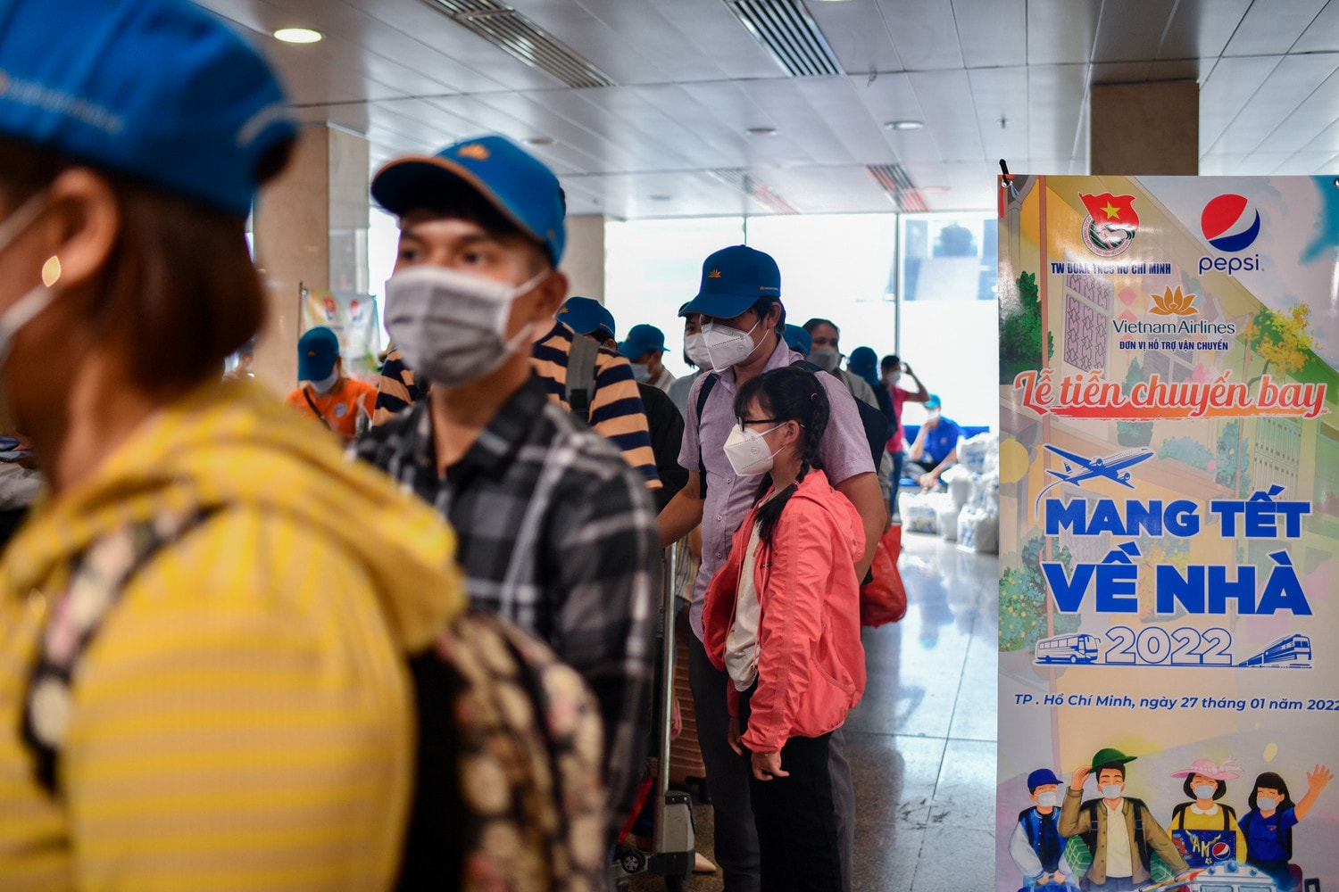 Toàn bộ vé máy bay do PEPSI tài trợ và Vietnam Airlines đồng hành vận chuyển trong khuôn khổ Chương trình “Mang Tết về nhà” Toàn bộ vé máy bay do PEPSI tài trợ và Vietnam Airlines đồng hành vận chuyển trong khuôn khổ Chương trình “Mang Tết về nhà”