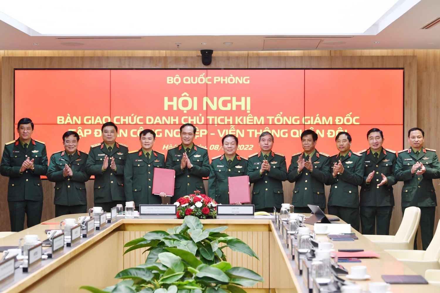 Viettel bàn giao chức danh Chủ tịch kiêm Tổng giám đốc Tập đoàn.