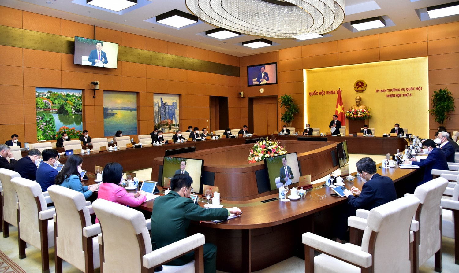 Toàn cảnh phiên họp Ảnh: Lâm Hiển