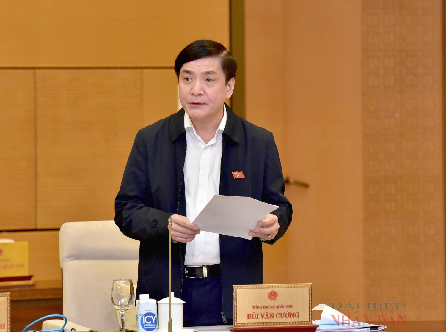 Tổng Thư ký Quốc hội, Chủ nhiệm Văn phòng Quốc hội Bùi Văn Cường phát biểu Ảnh: Lâm Hiển