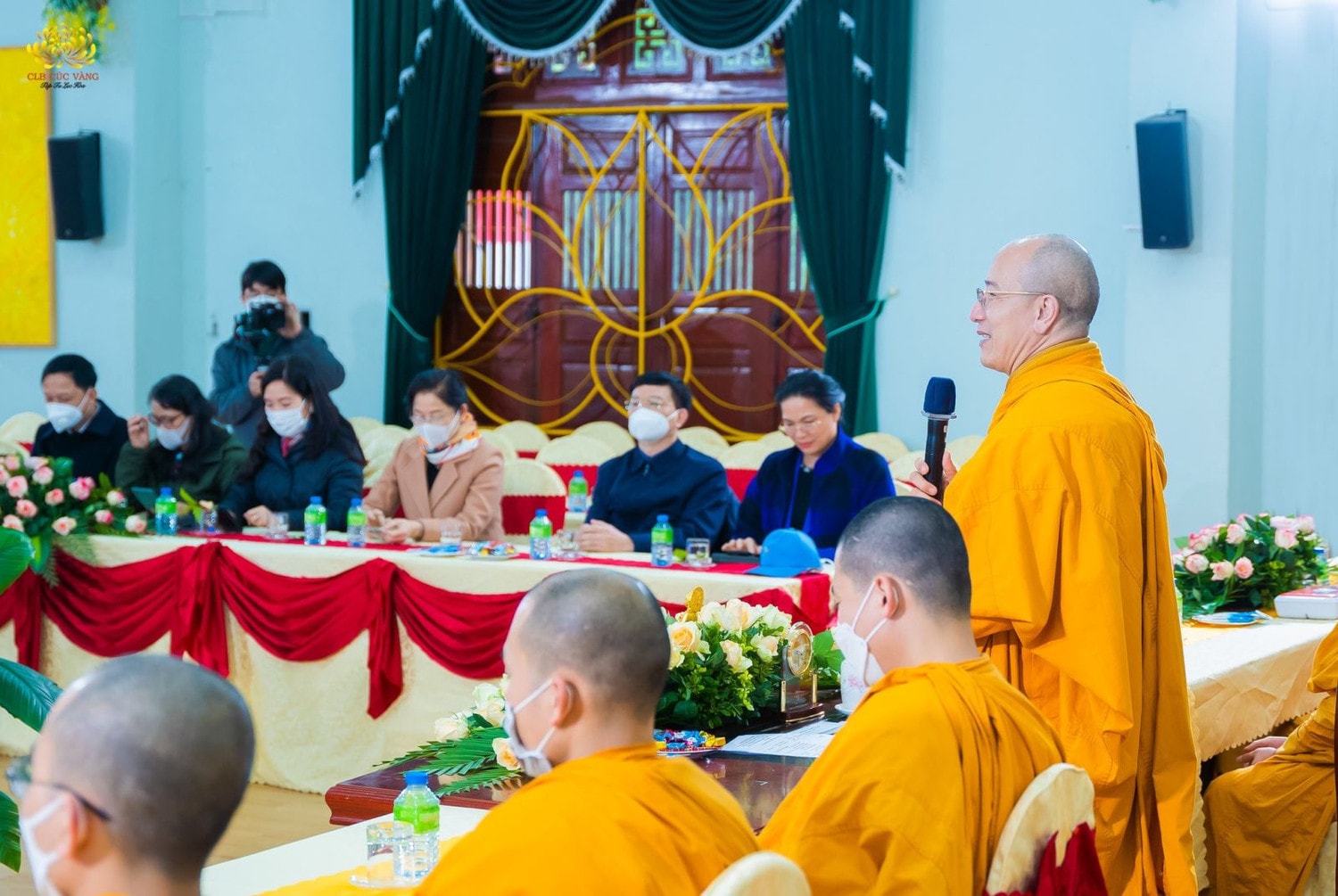 Thày trụ trì Chùa Ba Vàng- Đại đức Thích Trúc Thái Minh giới thiệu tu học Phật và hoạt động vì quốc thái dân an của Chùa.jpg