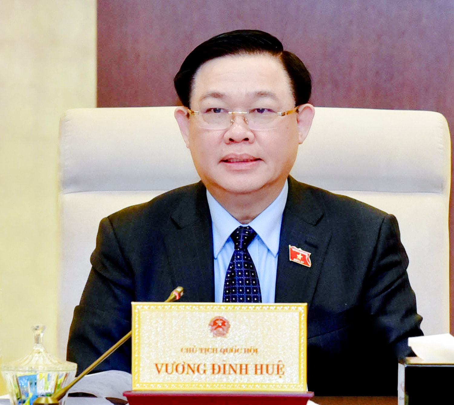 “Xuống ngựa xem hoa” ảnh 1