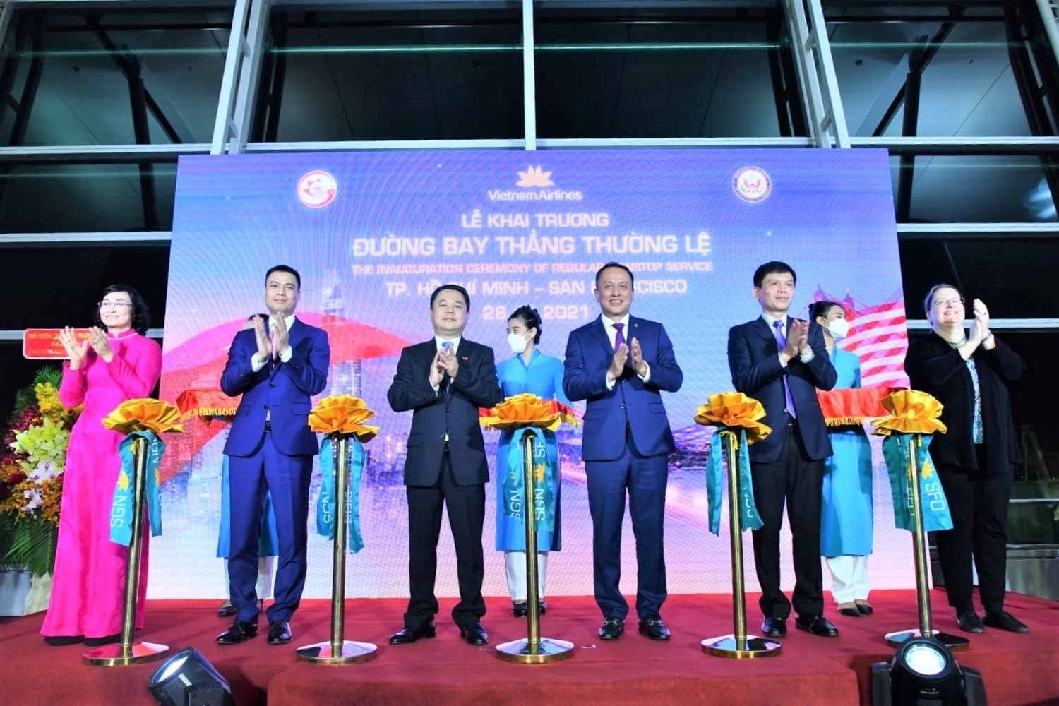 Lễ khai trương đường bay thẳng đầu tiên Việt Nam - Mỹ Lễ khai trương đường bay thẳng đầu tiên Việt Nam - Mỹ