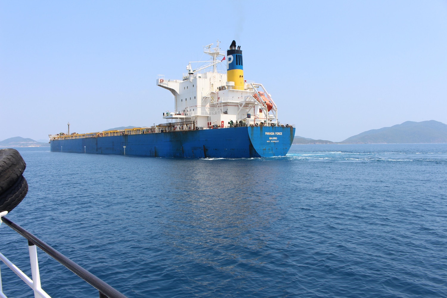Trên tàu Panagia Force có 01 thuyền viên bị đau toàn bộ ổ bụng tình trạng đang rất nguy hiểm đến tính mạng