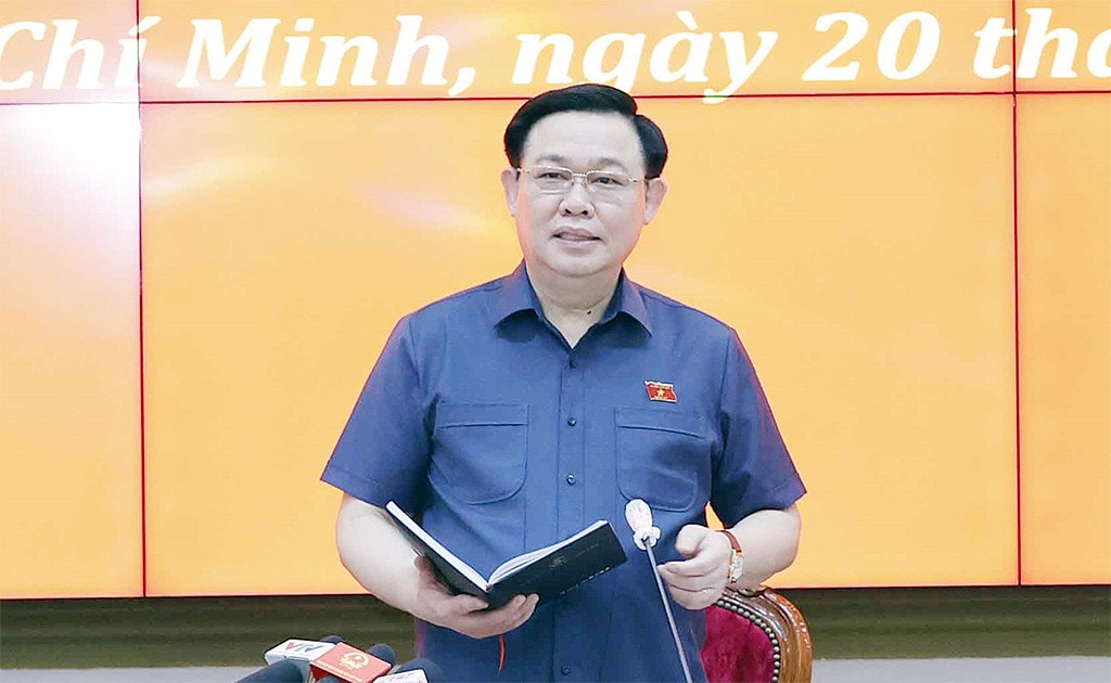Chủ tịch Quốc hội Vương Đình Huệ phát biểu tại buổi làm việc với Ban Thường vụ Thành uỷ Thành phố Hồ Chí Minh Ảnh: Doãn Tấn
