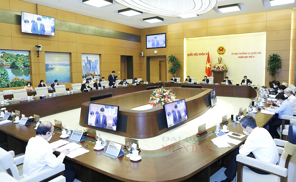 Quang cảnh phiên họp Ảnh: Hồ Long