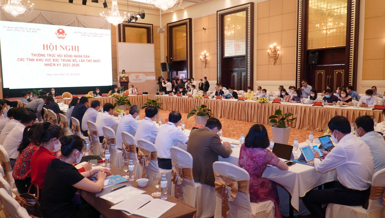 Toàn cảnh Hội nghị.