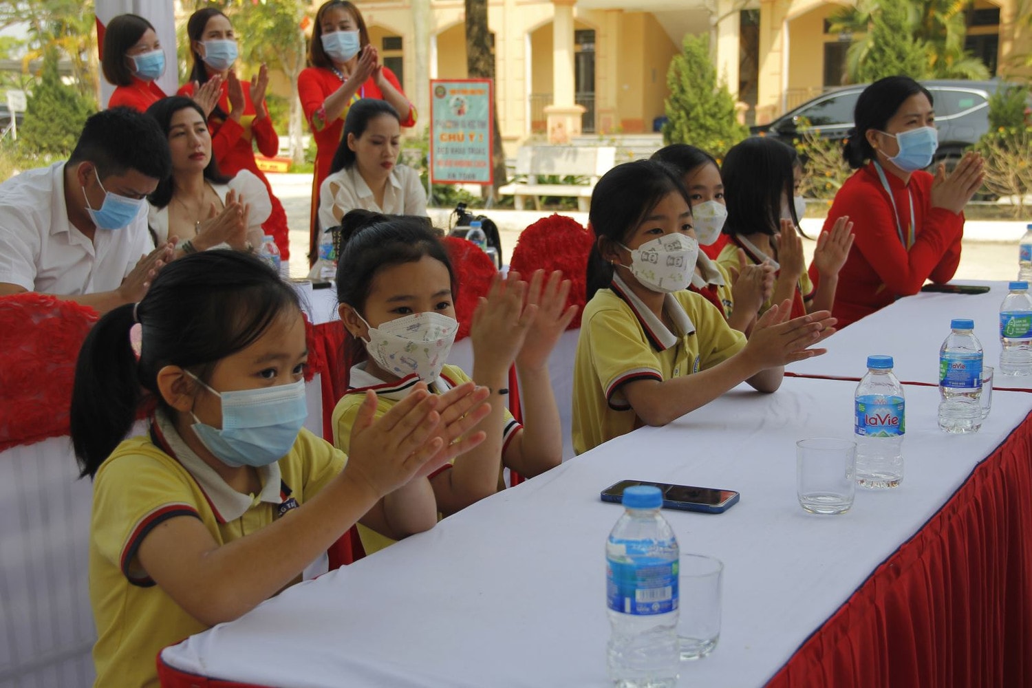 Học sinh trường Tiểu học Minh Quang vui mừng mong chờ công trình tổ hợp giáo dục thể chất sớm đưa vào sử dụng Học sinh trường Tiểu học Minh Quang vui mừng mong chờ công trình tổ hợp giáo dục thể chất sớm đưa vào sử dụng