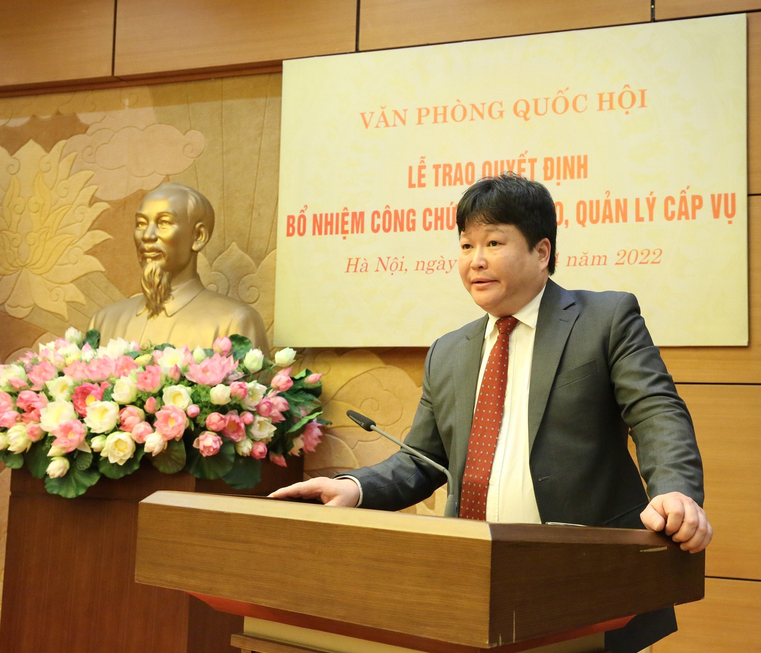 Phó Vụ trưởng Vụ Xã hội Nguyễn Ngọc Thành phát biểu cảm ơn