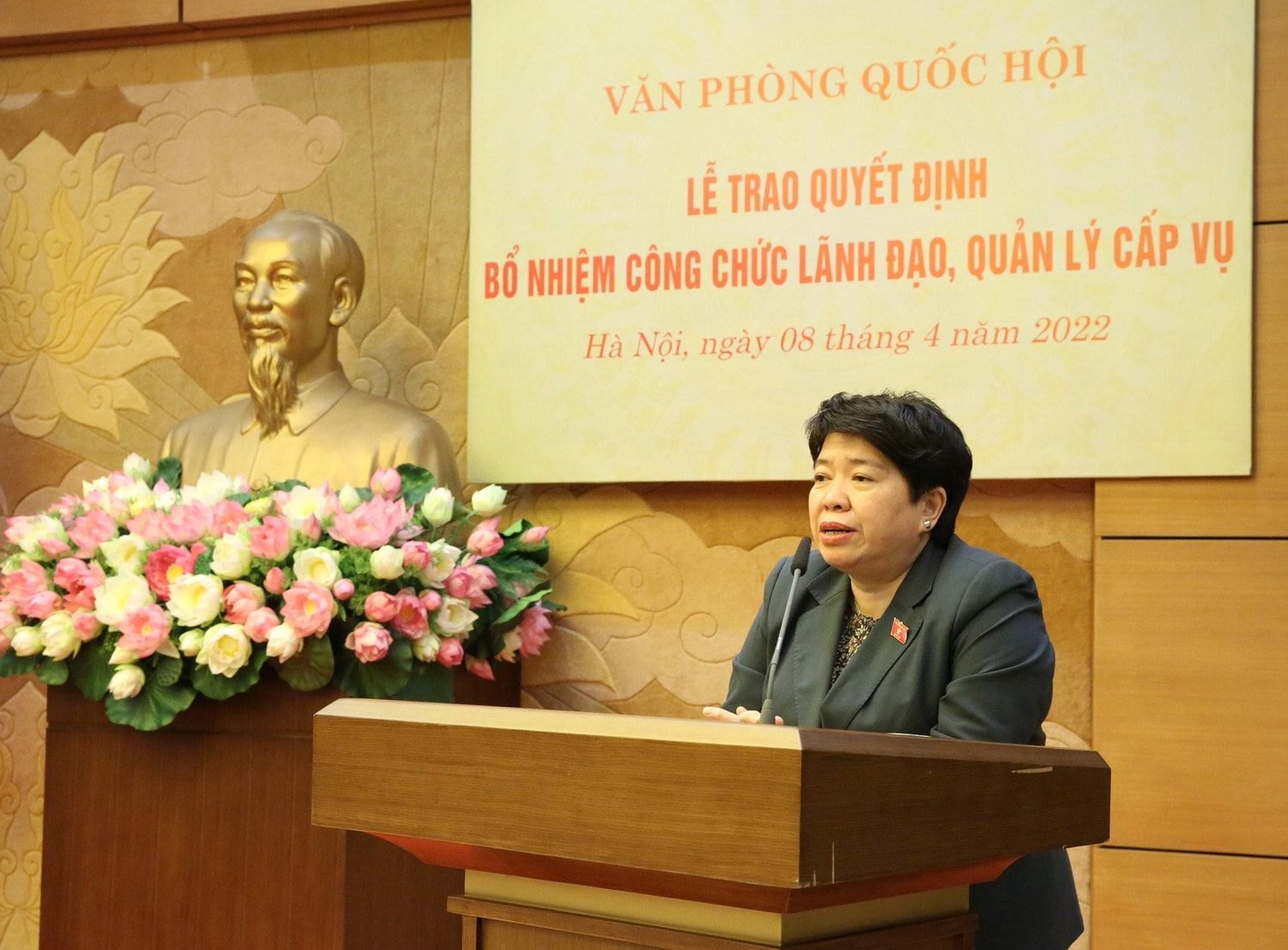 Chủ nhiệm Ủy ban Xã hội Nguyễn Thúy Anh phát biểu chúc mừng