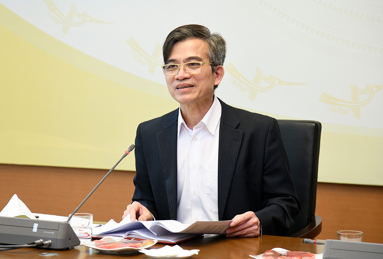 Phó Bí thư Thường trực Đảng ủy cơ quan Văn phòng Quốc hội Nguyễn Đức Thụ phát biểu