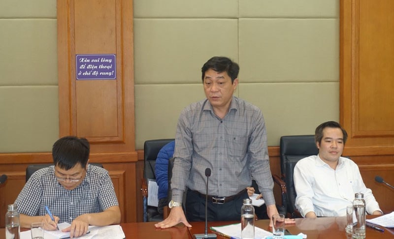Lãnh đạo Sở Nông nghiệp và Phát triển nông thôn báo cáo tại cuộc làm việc