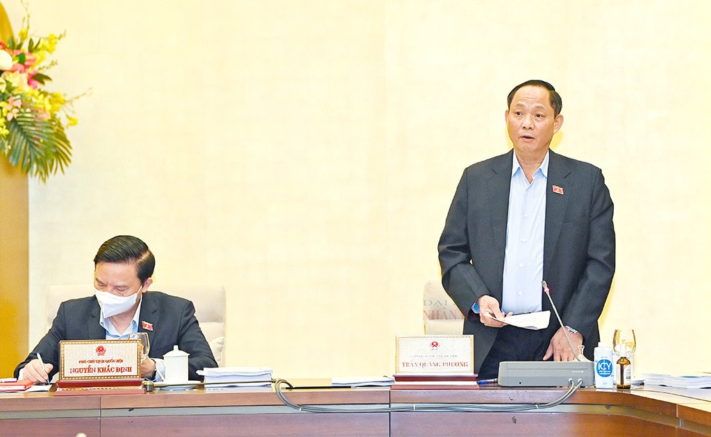 Phó Chủ tịch Quốc hội, Thượng tướng Trần Quang Phương điều hành phiên họp Ảnh: Lâm Hiển