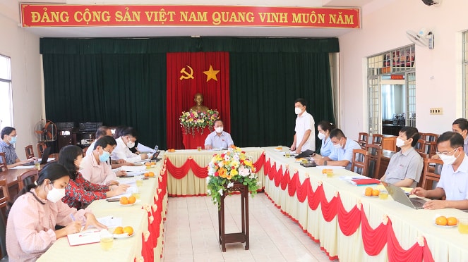 Quang cảnh buổi làm việc 
