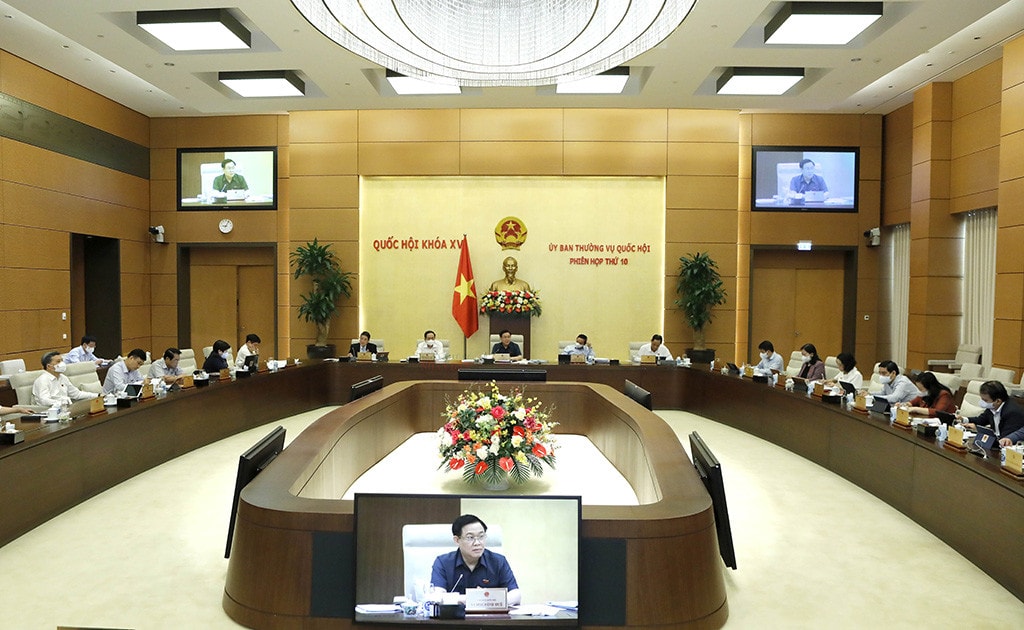 Quang cảnh phiên họp Ảnh: Hồ Long