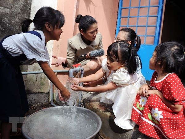 Cần thiết kế chính sách tổng thể để hoàn thiện thị trường kinh doanh nước sạch.