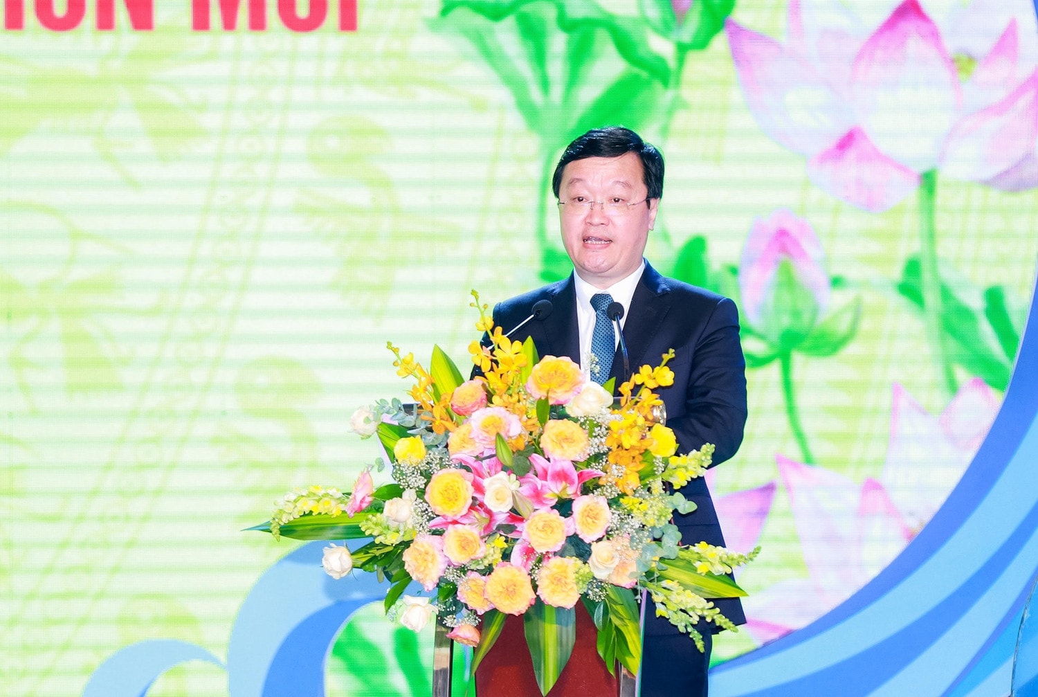 Phó Bí thư Tỉnh uỷ, Chủ tịch UBND tỉnh Nghệ An Nguyễn Đức Trung phát biểu chúc mừng và giao nhiệm vụ cho huyện Nghi Lộc Ảnh: Thành Duy
