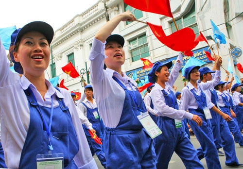 Hướng tới những chuẩn mực lao động quốc tế