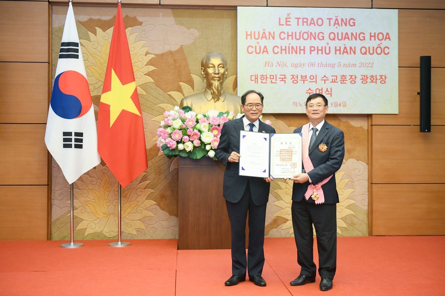 Phó Chủ tịch Thường trực Quốc hội Trần Thanh Mẫn dự lễ trao Huân chương Quang Hoa của Chính phủ Hàn Quốc tặng nguyên Trưởng Ban Công tác đại biểu -0