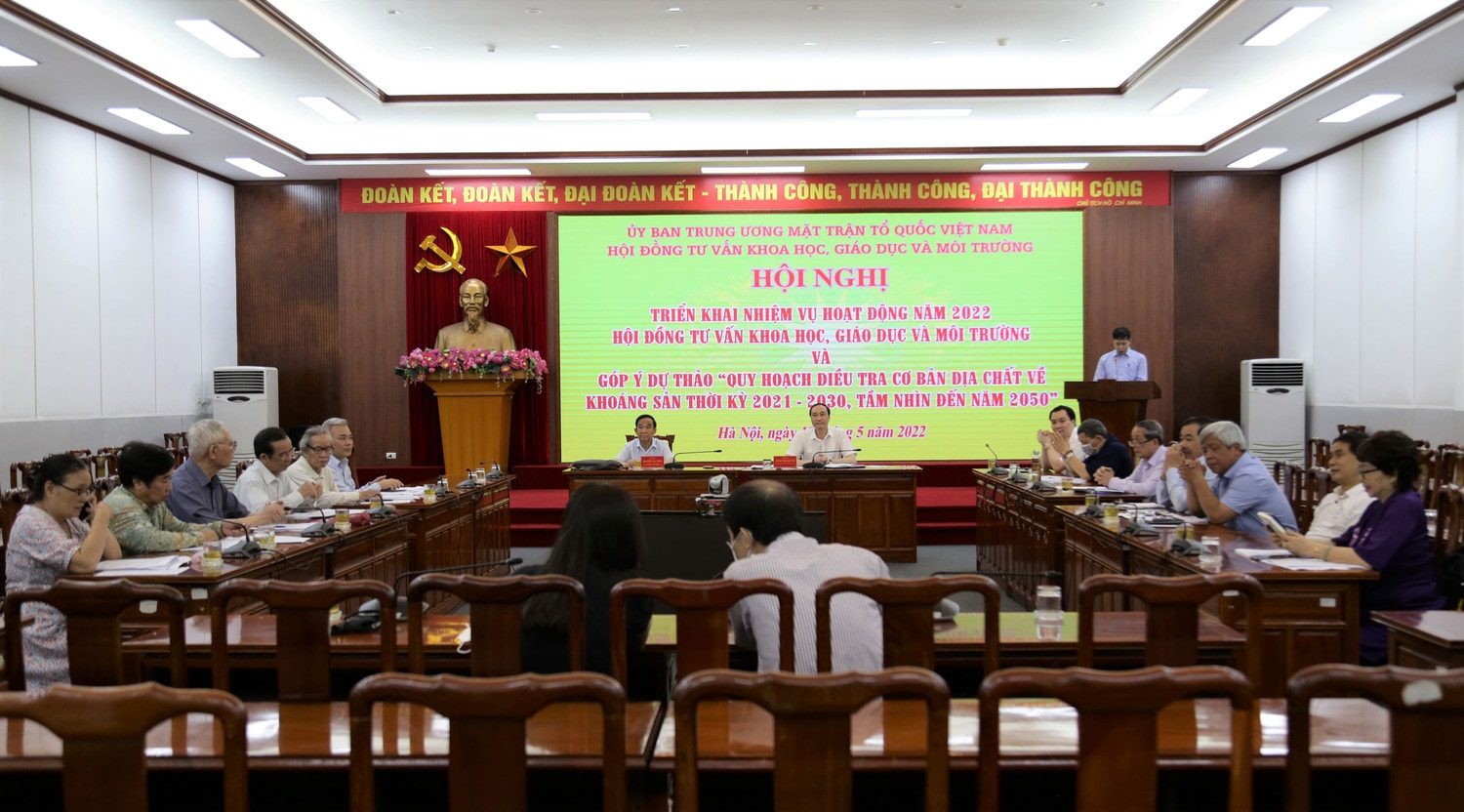 Toàn cảnh hội nghị Lựa chọn cho ý kiến những vấn đề xã hội có nhiều bức xúc, quan tâm -0
