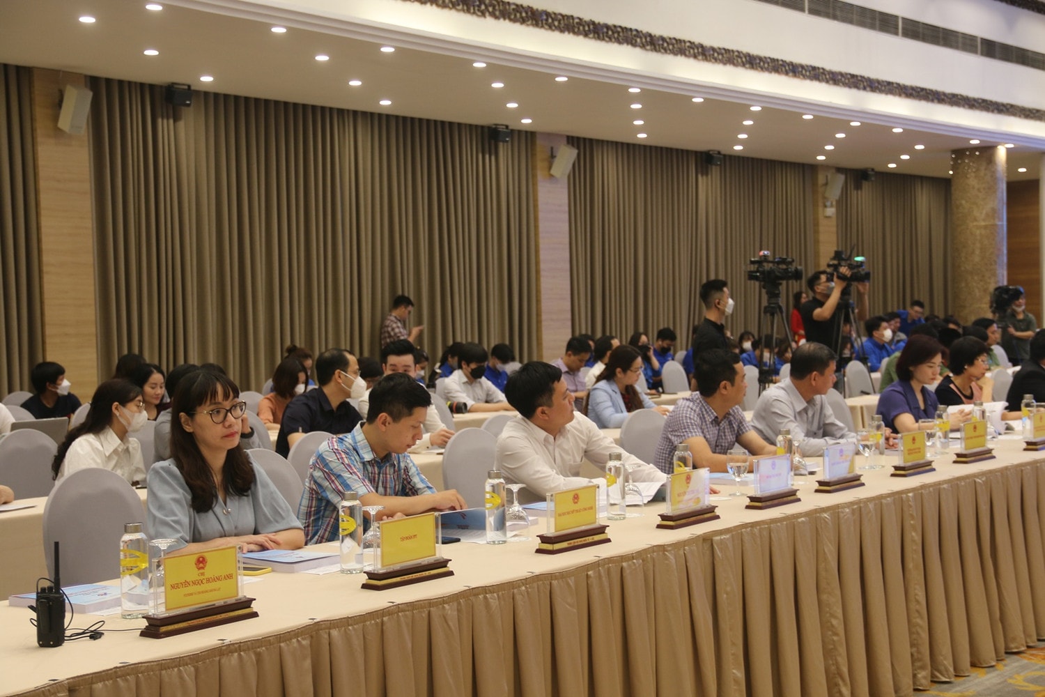 Các đại biểu tham dự hội thảo Khẳng định vai trò của thế hệ trẻ trong giữ gìn, chấn hưng và phát triển văn hóa Việt Nam -0