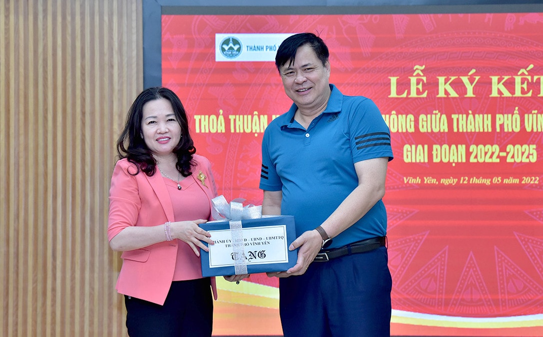 Báo Đại biểu Nhân dân và Thành phố Vĩnh Yên, Vĩnh Phúc ký thỏa thuận hợp tác truyền thông -0