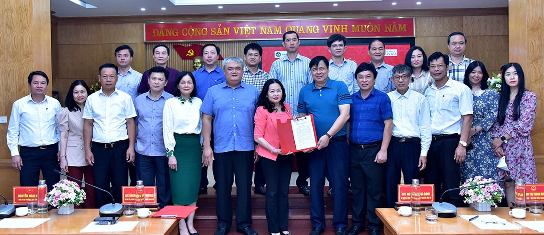 Báo Đại biểu Nhân dân và Thành phố Vĩnh Yên, Vĩnh Phúc ký thỏa thuận hợp tác truyền thông -0