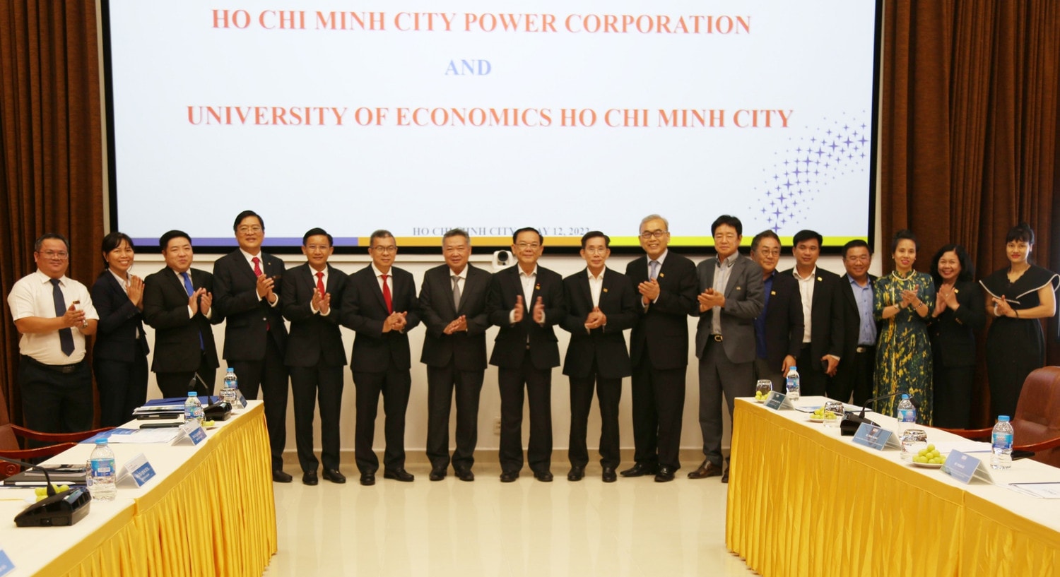 EVNHCMC làm việc với trường Đại học kinh tế TP.HCM về định hướng đào tạo và phát triển nguồn nhân lực -5