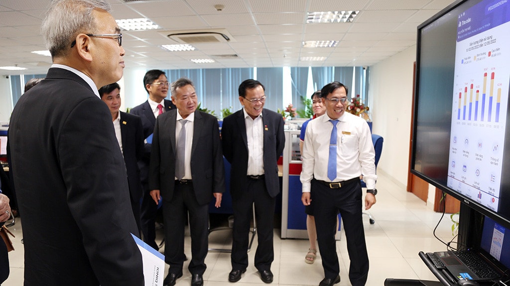 EVNHCMC làm việc với trường Đại học kinh tế TP.HCM về định hướng đào tạo và phát triển nguồn nhân lực -4