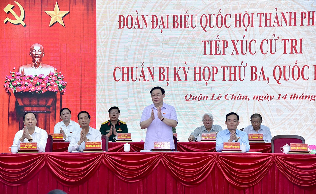 Chủ tịch Quốc hội Vương Đình Huệ tiếp xúc cử tri quận Lê Chân, TP Hải Phòng -0