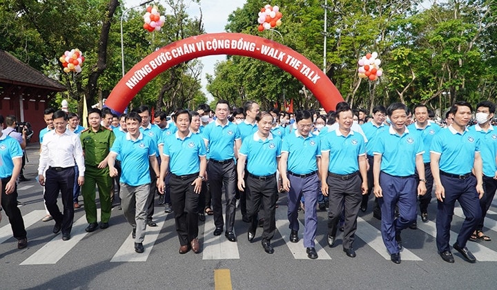 Thầy thuốc trẻ Việt Nam làm theo lời Bác, tình nguyện vì sức khỏe cộng đồng -0
