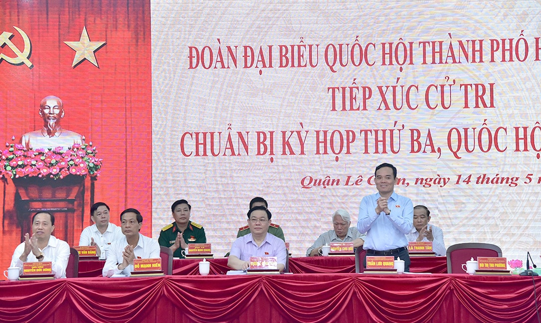 Chủ tịch Quốc hội Vương Đình Huệ tiếp xúc cử tri quận Lê Chân, TP Hải Phòng -0