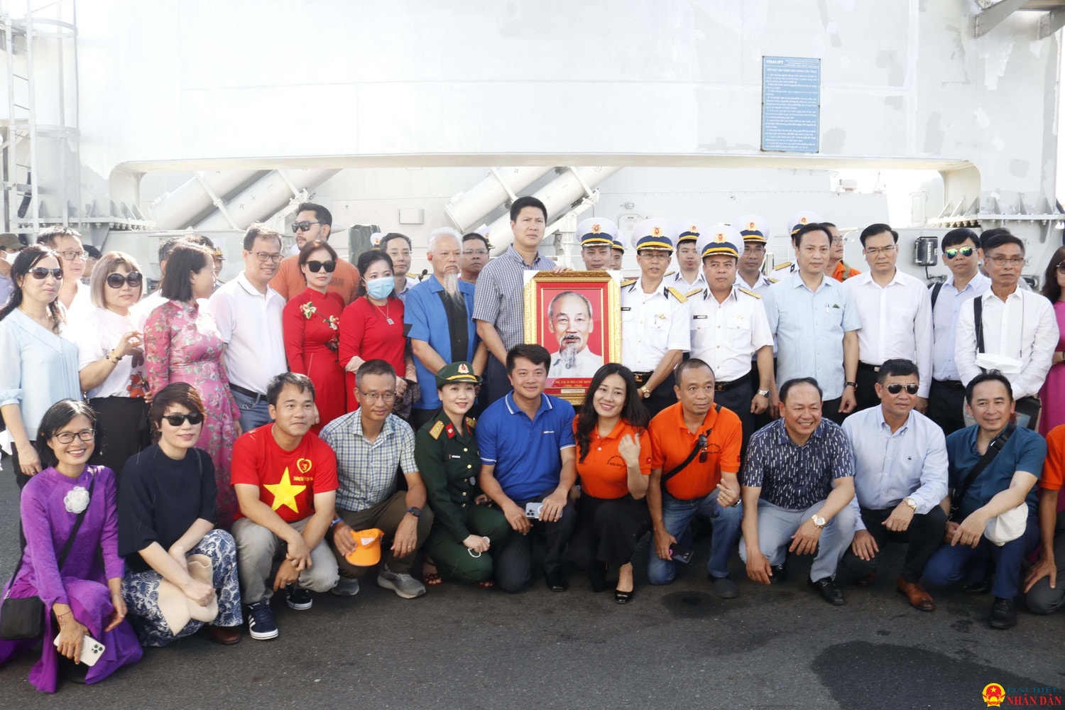 Trao tặng nhà ở và làm việc cho Bộ Tư lệnh vùng 4 Hải quân -0