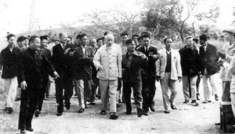 61 năm hình thành và phát triển Công ty Nhiệt điện Uông Bí -0