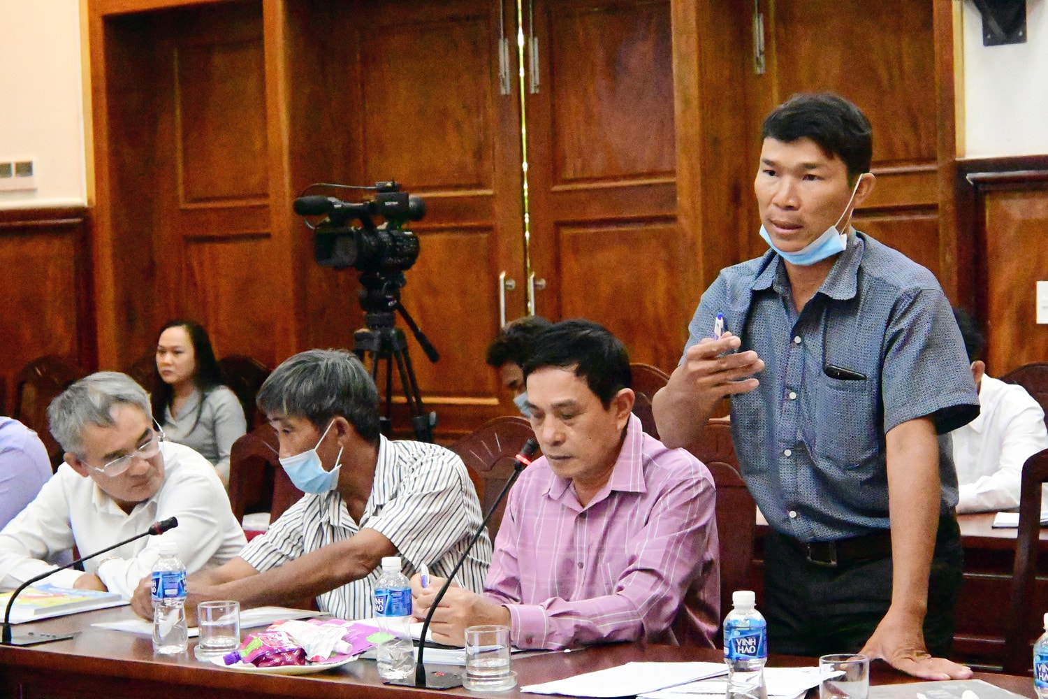 Dai-dien-nguoi-trong-thanh-long--1652961953748.jpg