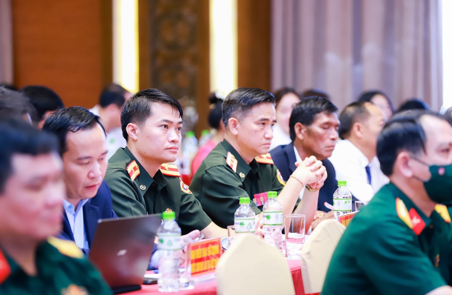 Các đại biểu dự Hội thảo. Hội thảo “50 năm chiến dịch phòng ngự Cánh Đồng Chum - Xiêng Khoảng thắng lợi và bài học kinh nghiệm” -0