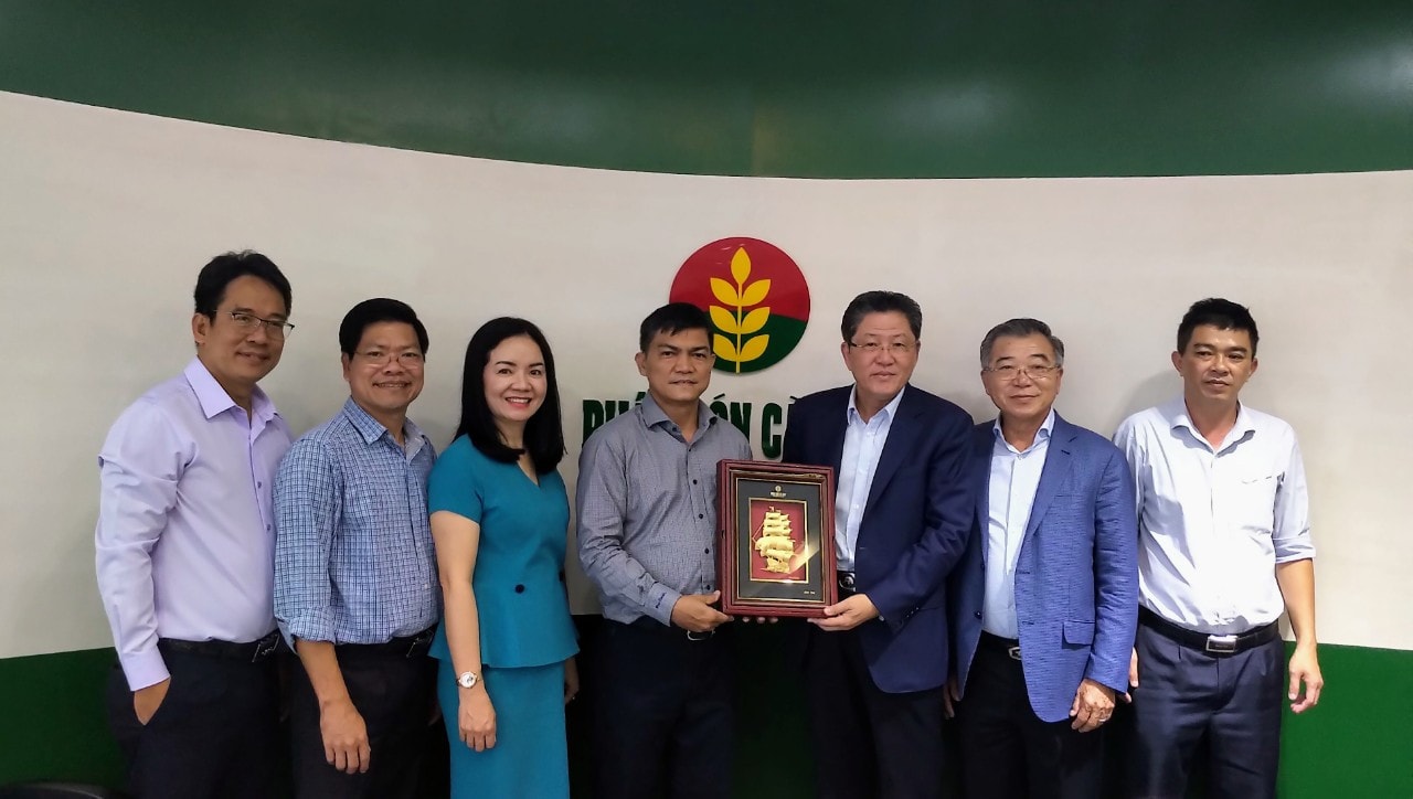 Ban lãnh đạo PVCFC gặp gỡ đối tác, khách hàng Campuchia -0