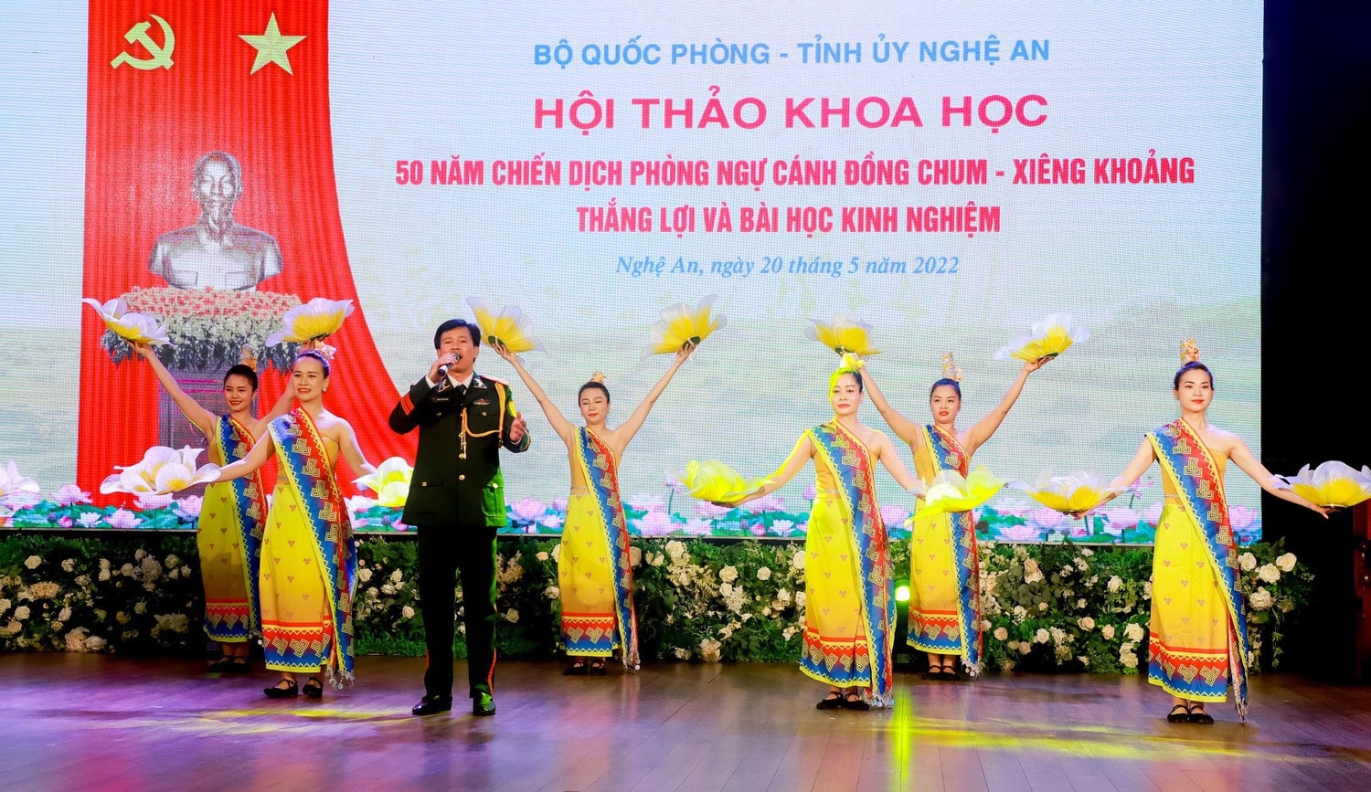 Chương trình nghệ thuật chào mừng hội thảo. Hội thảo “50 năm chiến dịch phòng ngự Cánh Đồng Chum - Xiêng Khoảng thắng lợi và bài học kinh nghiệm” -0